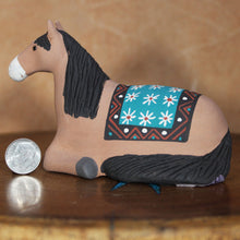 Load image into Gallery viewer, Horse w/ Blanket - Mata Ortiz Figure - Ms. Debi Flanagan
