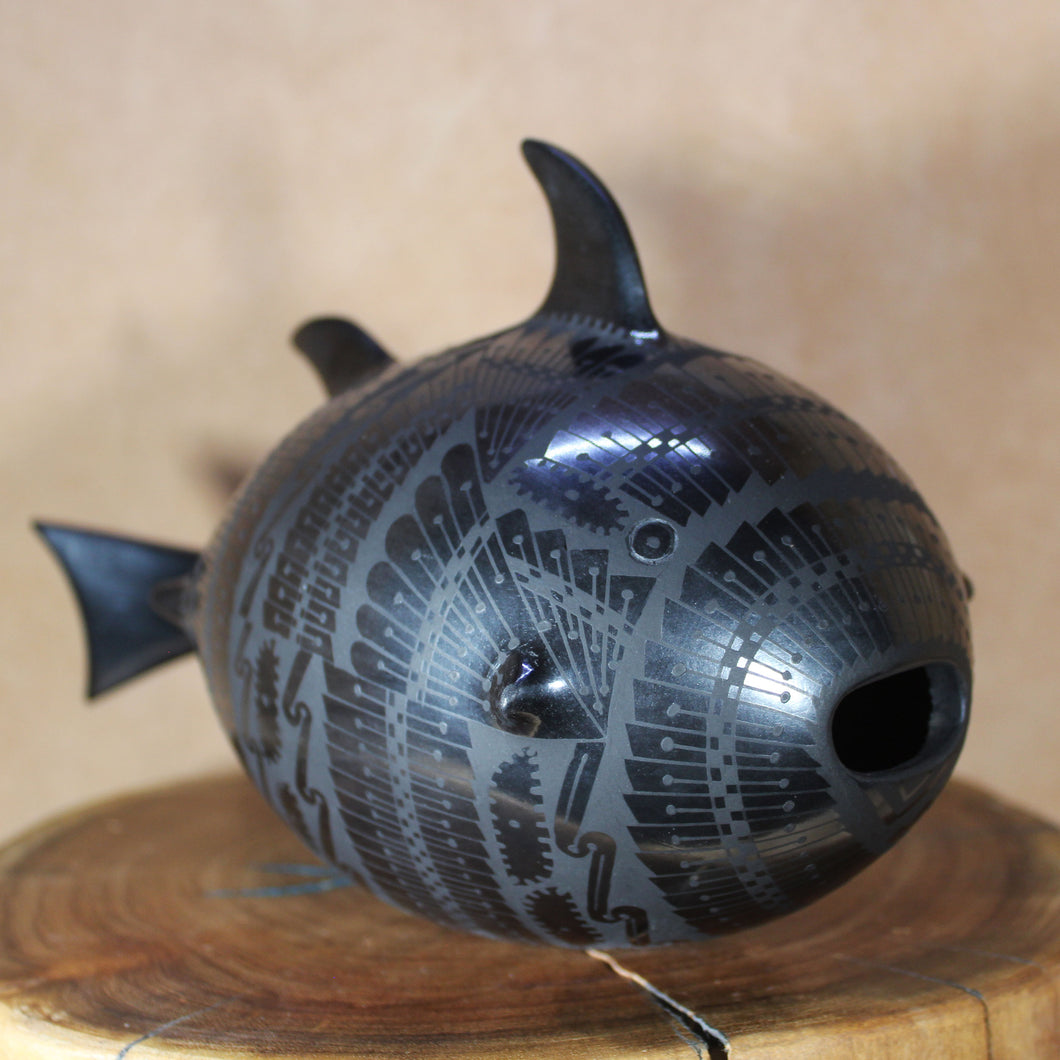 Mata Ortiz Pottery - Señor Eli Ortiz - Long Fin Fish