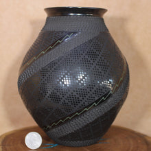 Load image into Gallery viewer, Señor Israel Sandoval - Large Black Corrugated - Mata Ortiz Pottery
