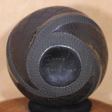 Load image into Gallery viewer, Señor Israel Sandoval - Large Black Corrugated - Mata Ortiz Pottery
