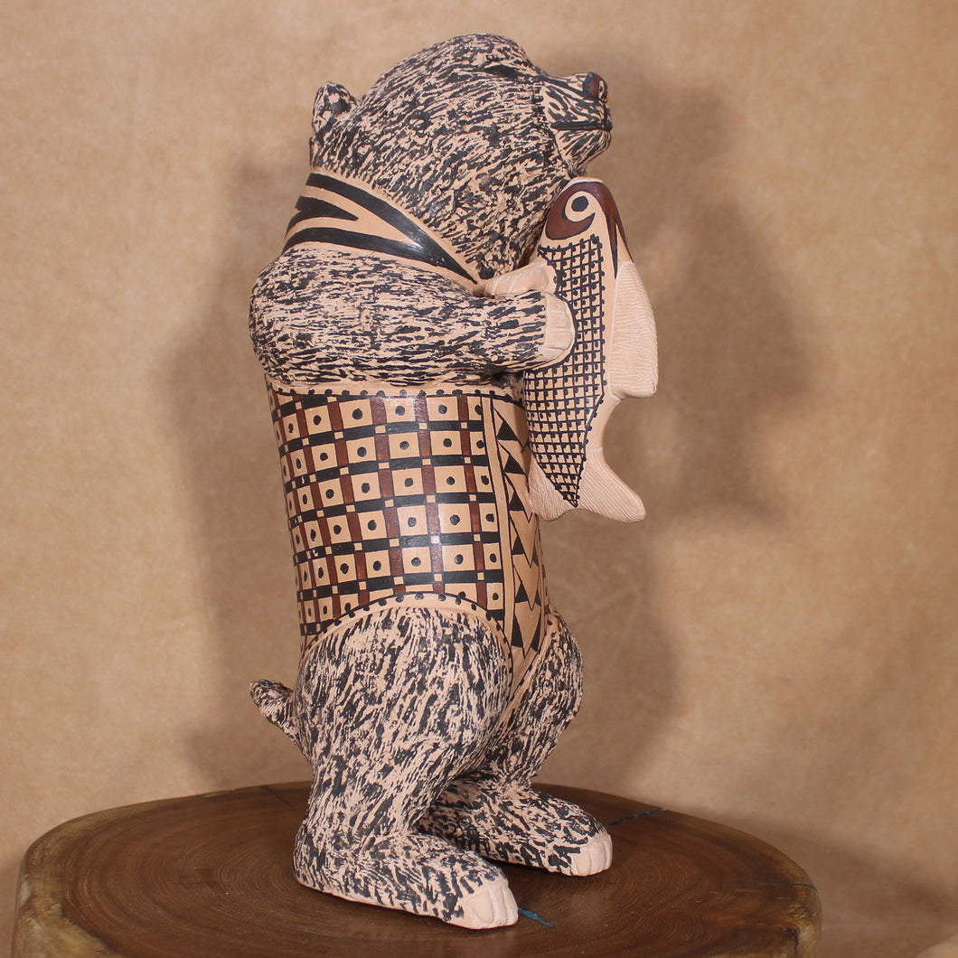 Señor Tomas Quintana - Bear w/ Fish - Mexican Mata Ortiz Pottery