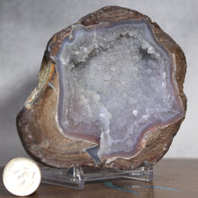 Load image into Gallery viewer, Blue Dugway Open Geode Fluorescent Green
