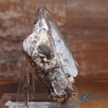 Load image into Gallery viewer, Soft Light Blue Dugway Geode Half Green Fluorescence
