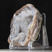Load image into Gallery viewer, Blue Dugway Geode Half Large Open Chamber
