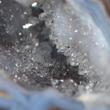 Load image into Gallery viewer, Blue &amp; Brown Dugway Geode Prominent Crystals Chamber
