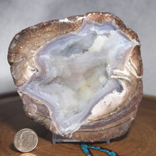 Load image into Gallery viewer, Blue Dugway Open Lumpy Geode Green Fluorescence
