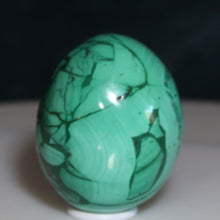Load image into Gallery viewer, Malachite Crystal Egg - Intense Variations
