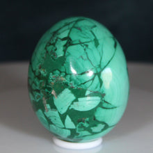 Load image into Gallery viewer, Malachite Crystal Egg - Intense Variations

