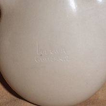 Load image into Gallery viewer, Hanging Flask - Mata Ortiz Pottery - Luz Elva Gutierrez
