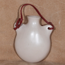 Load image into Gallery viewer, Hanging Flask - Mata Ortiz Pottery - Luz Elva Gutierrez
