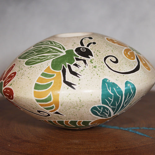 Queen Bees Flowers Mata Ortiz Pottery