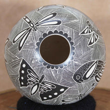 Load image into Gallery viewer, Ms. Aracely Ledezma - Native Wildlife Scenery - Mata OrtizPottery
