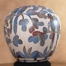 Load image into Gallery viewer, Mata Ortiz Pottery - Ms. Armida Corona - Nature &amp; Blended Glaze
