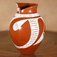 Load image into Gallery viewer, Ms. Avelina Corona - White Lace Glaze on Brown - Mata Ortiz Pottery
