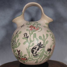 Load image into Gallery viewer, Señor Beto Reyes - Wedding Vase - Mata Ortiz Pottery
