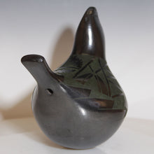 Load image into Gallery viewer, Back view of Mata Ortiz bird
