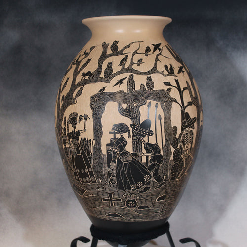 Large Mata Ortiz Pottery Day of the Dead