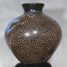 Load image into Gallery viewer, Mata Ortiz Pottery - Ms. Dalila Lucero - Blue Lizard White Triangles
