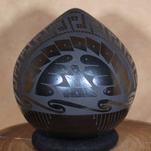 Load image into Gallery viewer, Señor Eduardo Ortiz - Black Polished Pottery - Mata Ortiz Tradition
