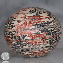 Load image into Gallery viewer, Mata Ortiz Pottery Interlocking Lizards next to quarter for scale

