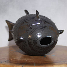 Load image into Gallery viewer, Mata Ortiz Pottery - Master Artist Eli Ortiz - Black Swimming Fish
