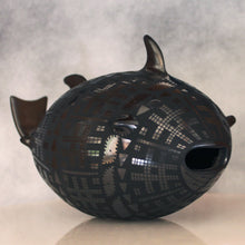 Load image into Gallery viewer, Mata Ortiz Pottery Fancy Tail Goldfish
