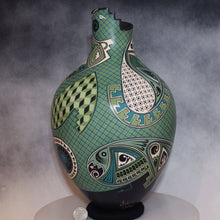 Load image into Gallery viewer, Artist Señor Fabian Ortiz Mata Ortiz Pottery with quarter next to it.

