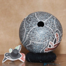 Load image into Gallery viewer, Ms. Gabriela Corona Silveira - Hummingbirds - Mata Ortiz Pottery w/ Lid
