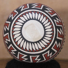 Load image into Gallery viewer, Señor Gerardo Mora Teña - Delicate Authentic Pottery - Mata Ortiz Mexican
