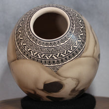 Load image into Gallery viewer, Overlapping Skulls - Mata Ortiz Pottery - Limited Edition
