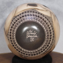 Load image into Gallery viewer, Overlapping Skulls - Mata Ortiz Pottery - Limited Edition
