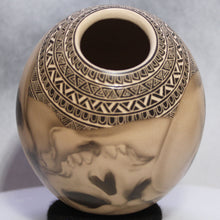 Load image into Gallery viewer, Overlapping Skulls Mata Ortiz Pottery 
