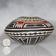 Load image into Gallery viewer, Señor Humberto Piña Mata Ortiz Pottery Tortoise Motif next to dime for scale.

