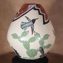 Load image into Gallery viewer, Señor Joel Corona - Cheerful Wildlife - Mata Ortiz Pottery
