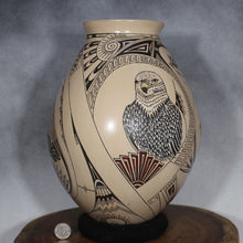 Load image into Gallery viewer, Mata Ortiz Pottery - Señor Manuel Guillen - Eagle &amp; Fish
