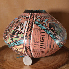 Load image into Gallery viewer, Señor &amp; Señora Valero - Vase of Dreams - Mata Ortiz Pottery
