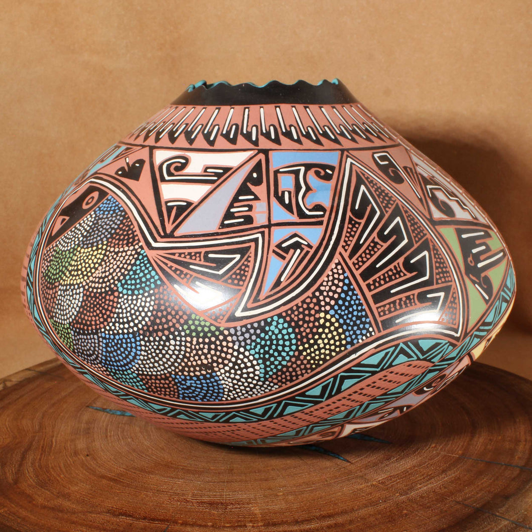 Señor & Señora Valero - Vase of Dreams - Mata Ortiz Pottery