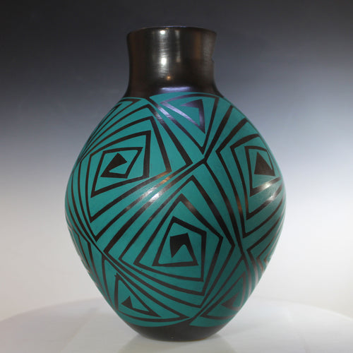Mata Ortiz Pottery Intense Geometric Patterns