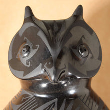 Load image into Gallery viewer, Copy of Señor Oscar G. Quezada - Black Ceramic Owl Figure - Mata Ortiz Pottery
