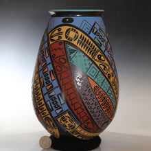 Load image into Gallery viewer, Pottery with quarter next to it for size relation

