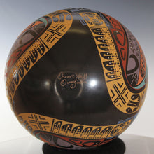 Load image into Gallery viewer, Mata Ortiz pottery with artists signature
