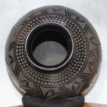 Load image into Gallery viewer, Black Mata Ortiz Pottery - Ms. Tomasa Mora - Ancient Paquime Design
