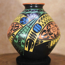 Load image into Gallery viewer, Señor Oscar Quezada - Color Fiesta - Mata Ortiz Pottery
