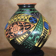 Load image into Gallery viewer, Señor Oscar Quezada - Color Fiesta - Mata Ortiz Pottery
