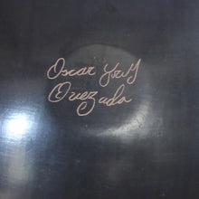 Load image into Gallery viewer, Mata Ortiz Pottery - Señor Eon Diaz - Black Clay 3 Goldfish
