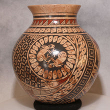 Load image into Gallery viewer, Mata Ortiz Pottery Rabbits and Lizards
