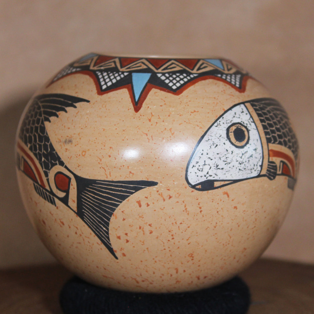 Señor Roberto Bañuelos - Esteemed Senor Artist - Mata Ortiz Pottery