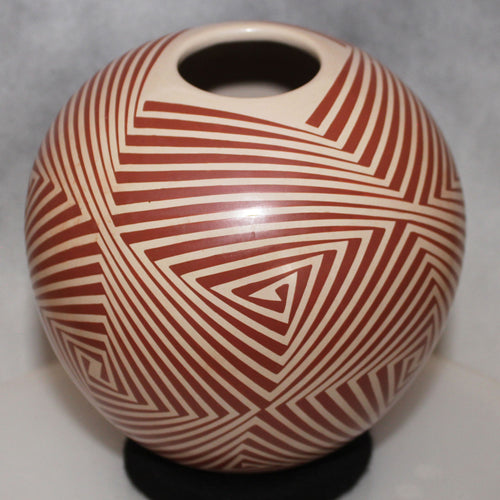 Mata Ortiz Pottery Intense Geometric Patterns