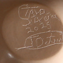 Load image into Gallery viewer, Signature of Señor Silveira Brilliant Artwork Mata Ortiz Pottery
