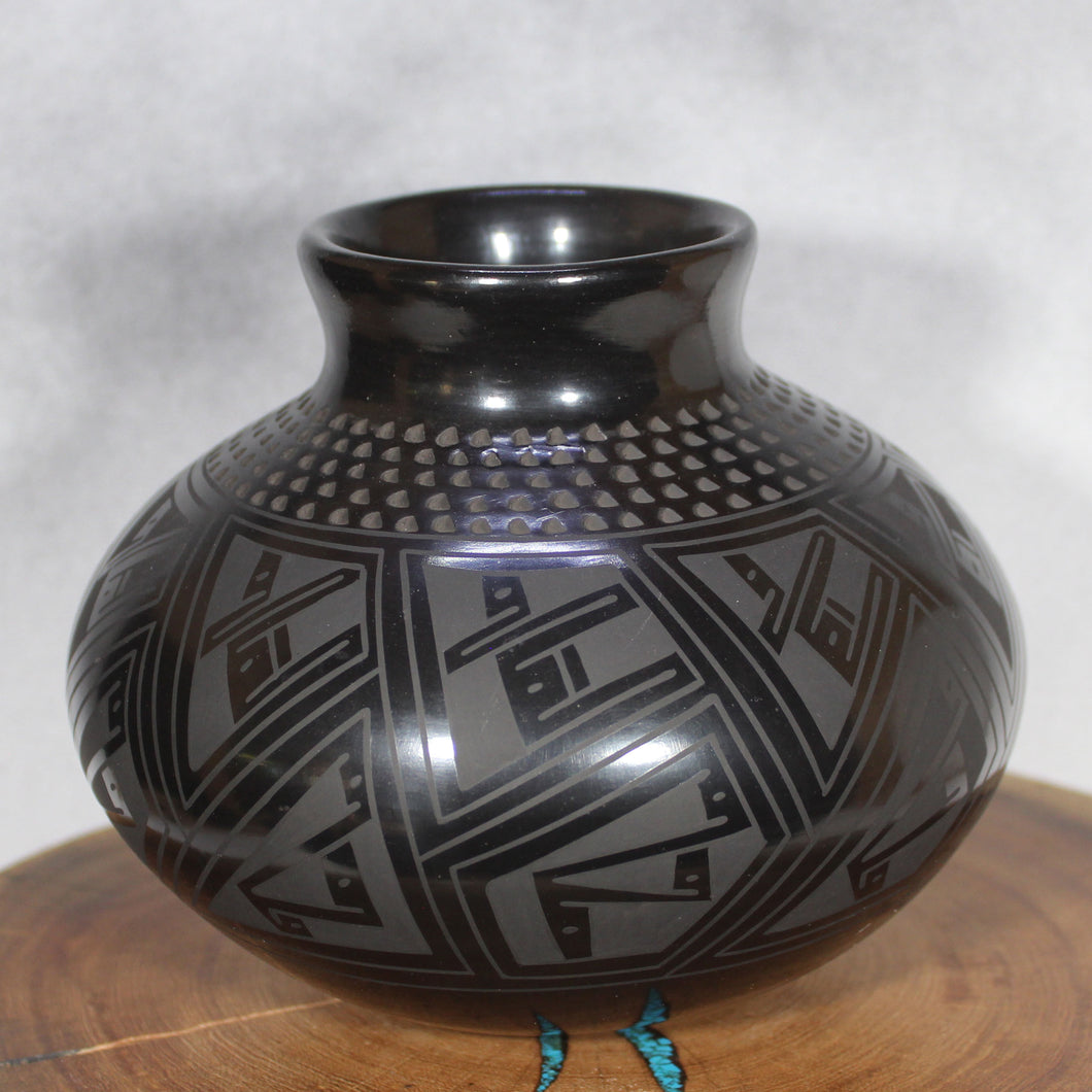 Mata Ortiz Pottery - Ms. Tomasa Mora - Traditional Black Design